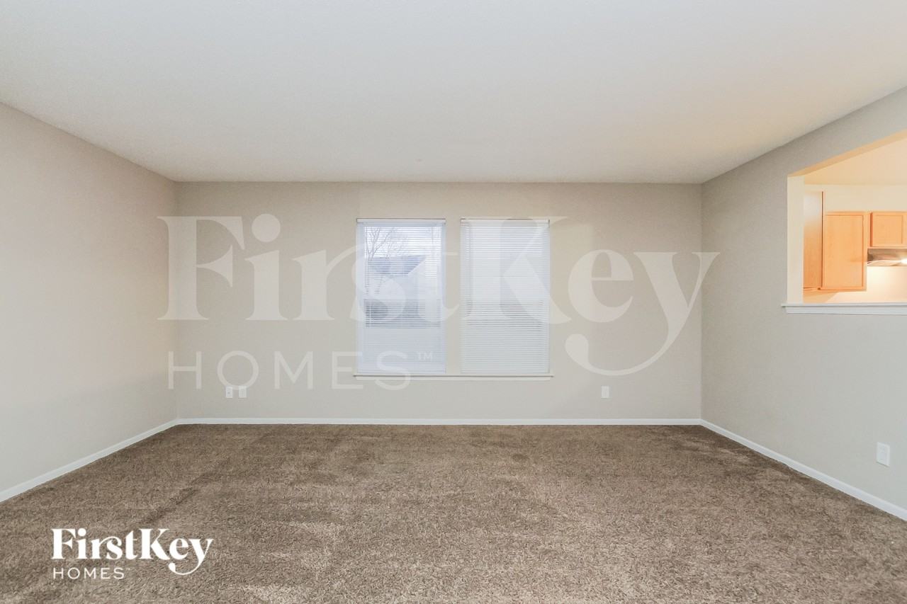12529 Bearsdale Dr - Photo 3 of 19