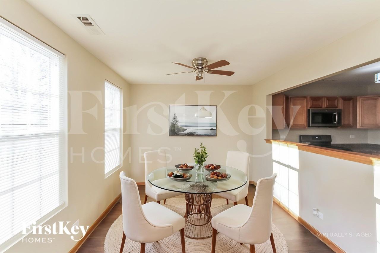 1033 Four Seasons Blvd - Photo 6 of 18