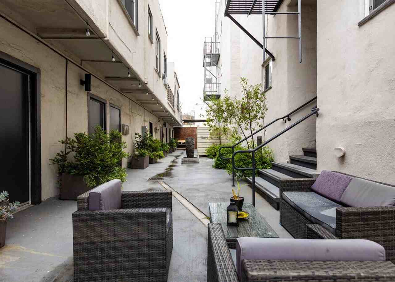 Alex Court Apartments - Photo 4 of 23