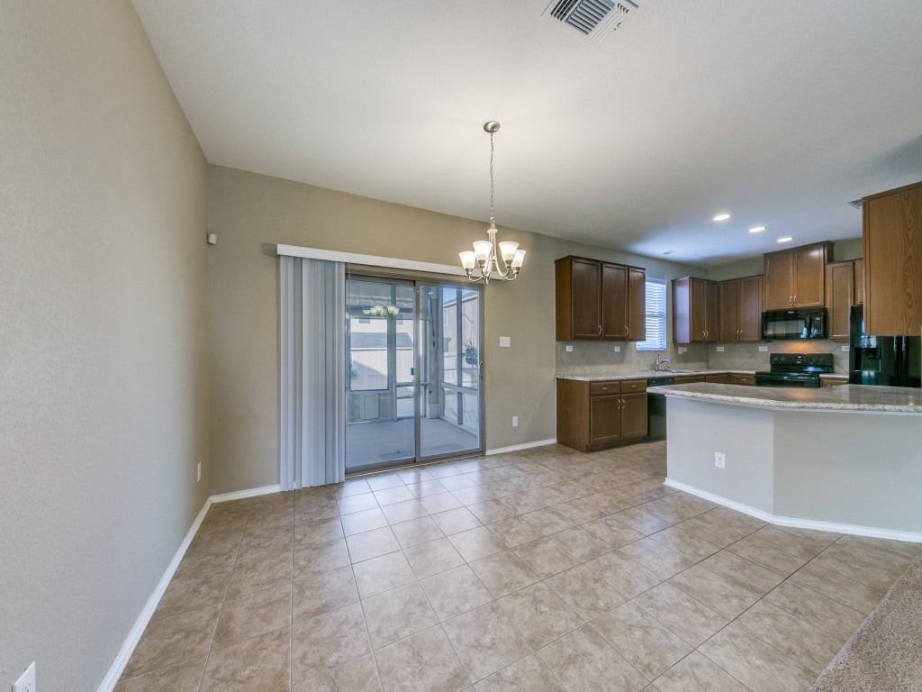 2607 Green Leaf Way - Photo 5 of 12