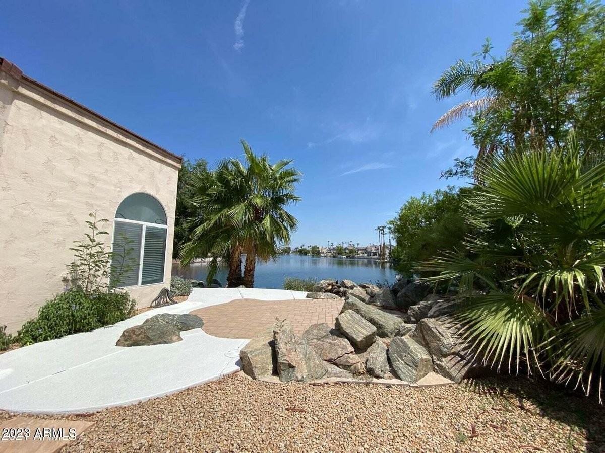 1406 W Lake Mirage Ct - Photo 6 of 50