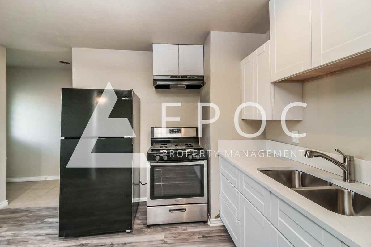 205 Loch Lomond Dr - Photo 2 of 15