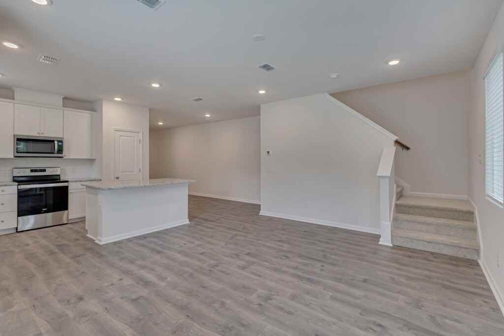 133 Congo Ct - Photo 3 of 21