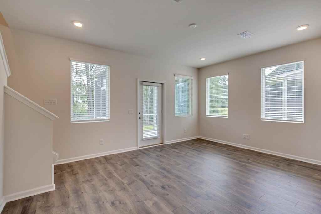 133 Congo Ct - Photo 5 of 21