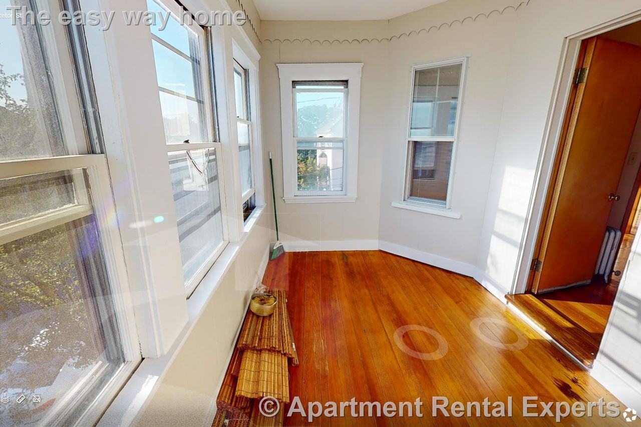 27 Princeton St #2 - Photo 7 of 21