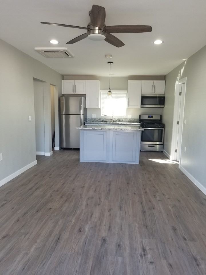 5013 63rd St - Photo 6 of 16