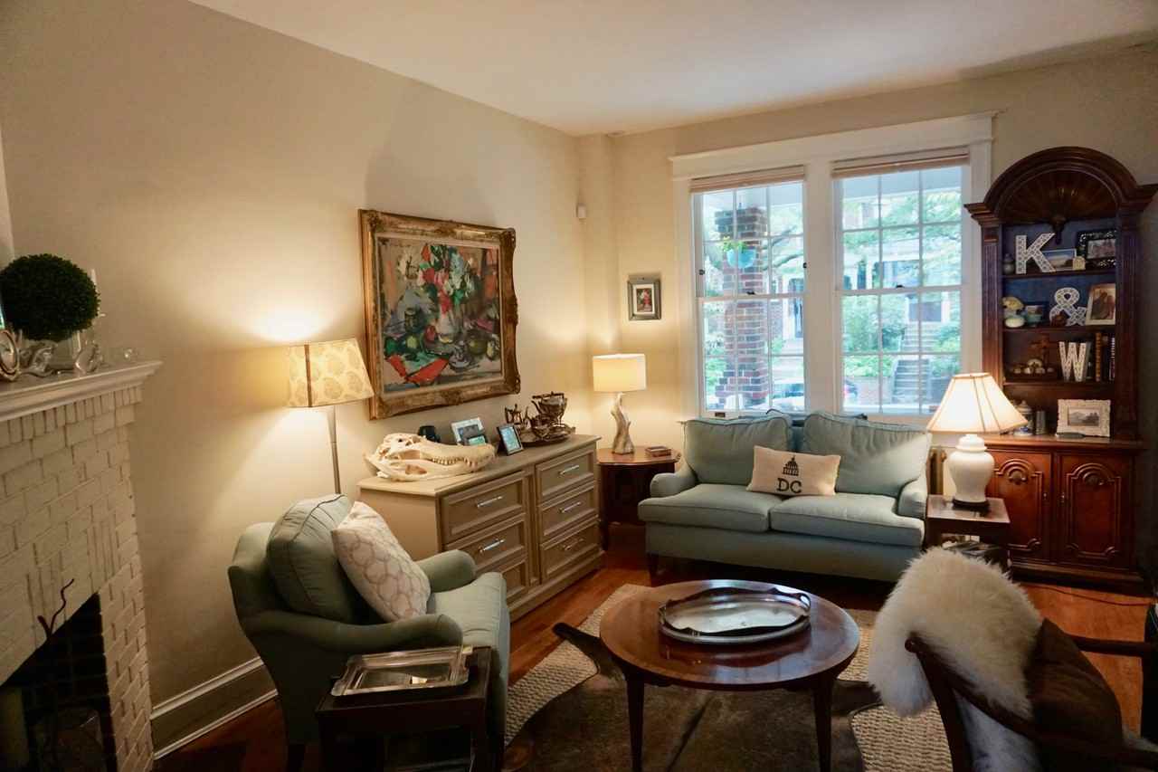 2417 Tunlaw Rd Nw #NA - Photo 2 of 11