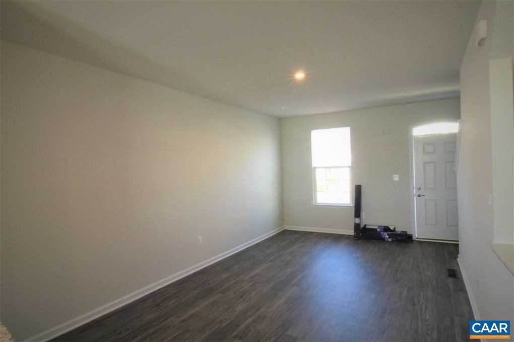 2087 Elm Tree Ct - Photo 7 of 19