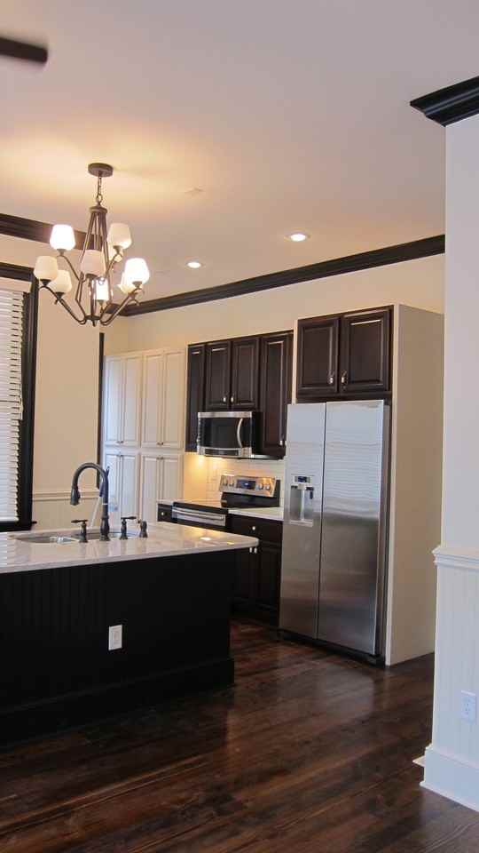 211 Ashley Ave #A - Photo 3 of 16