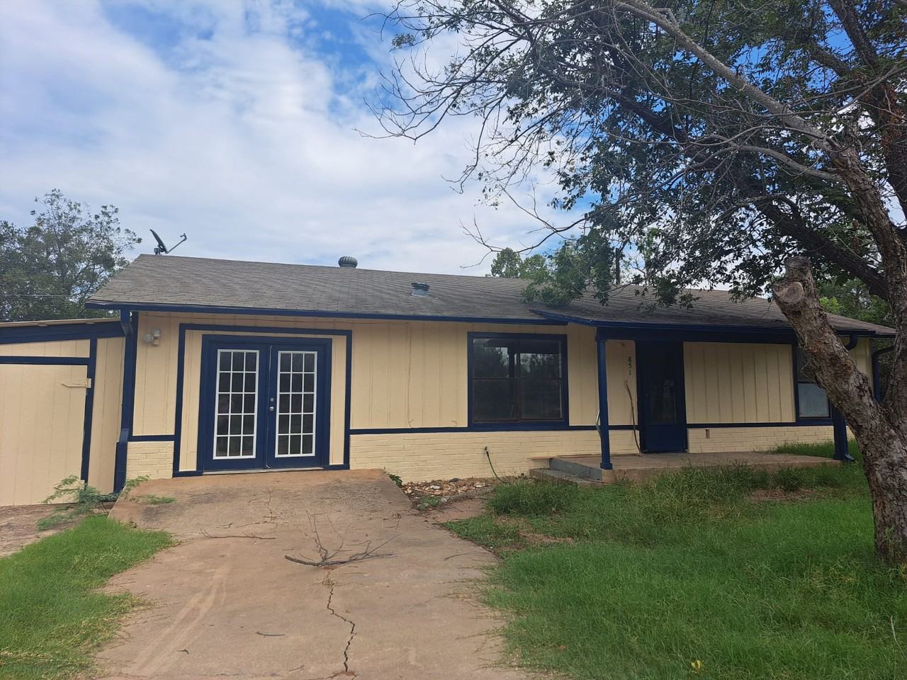 851 Aspen Ln - Photo 2 of 21