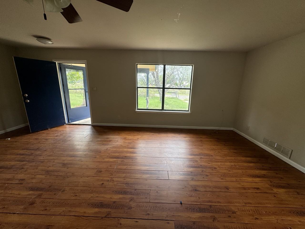 851 Aspen Ln - Photo 4 of 21