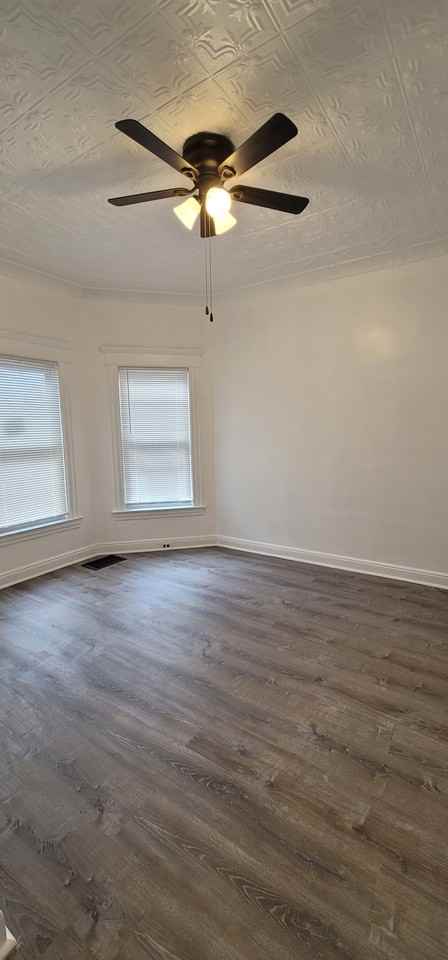 40 Piaget Ave #1 - Photo 2 of 6