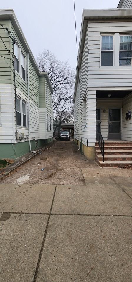 40 Piaget Ave #1 - Photo 5 of 6