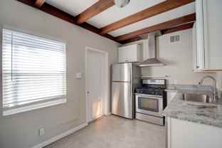 2242 N Dayton St #7 - Photo 1 of 1