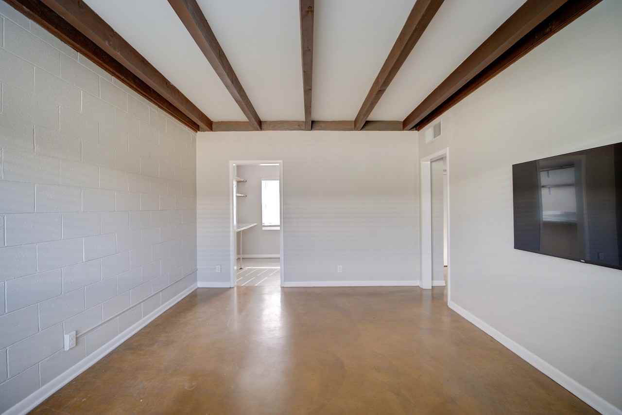 2242 N Dayton St #7 - Photo 5 of 15