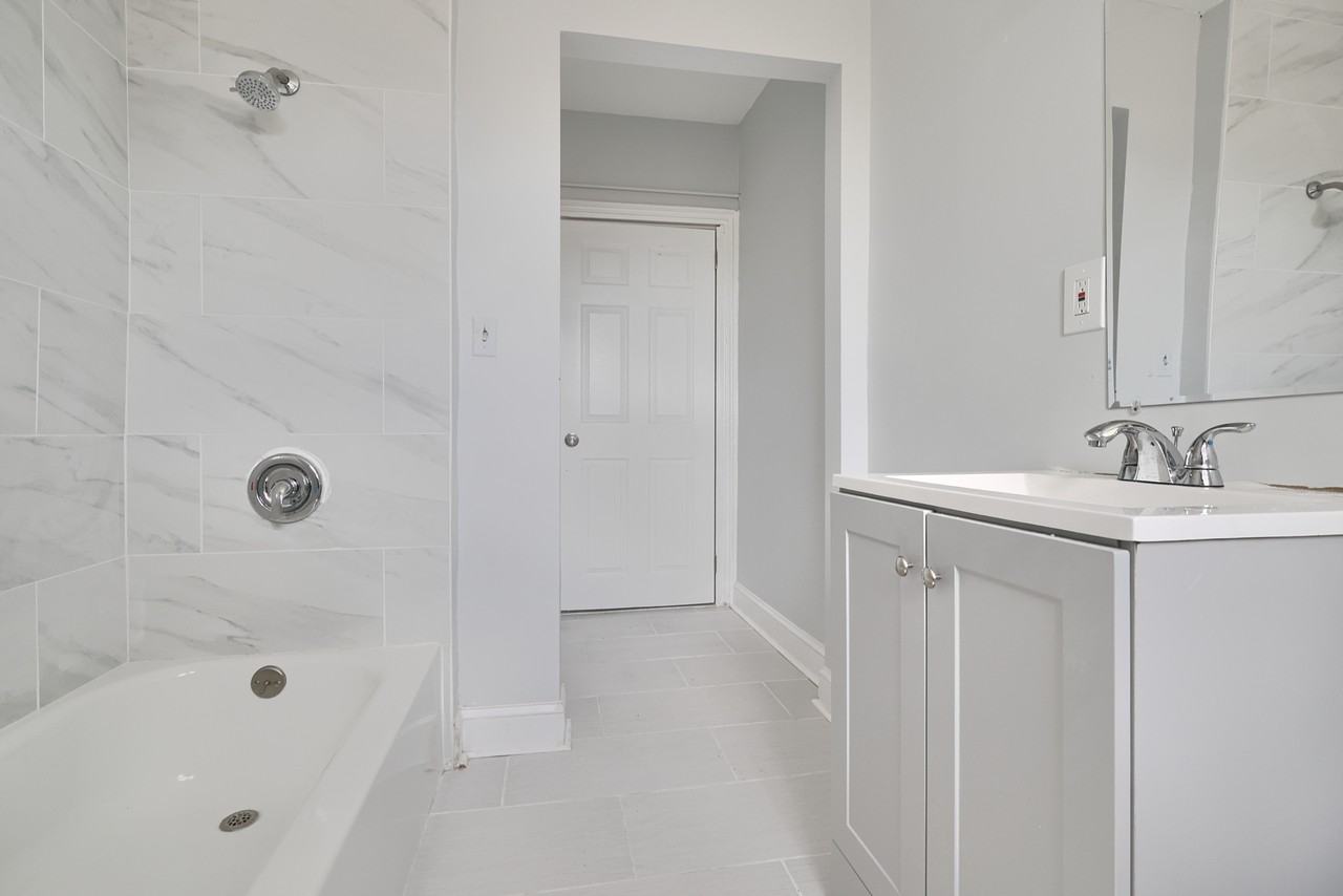1200 Eutaw Pl #D - Photo 3 of 12