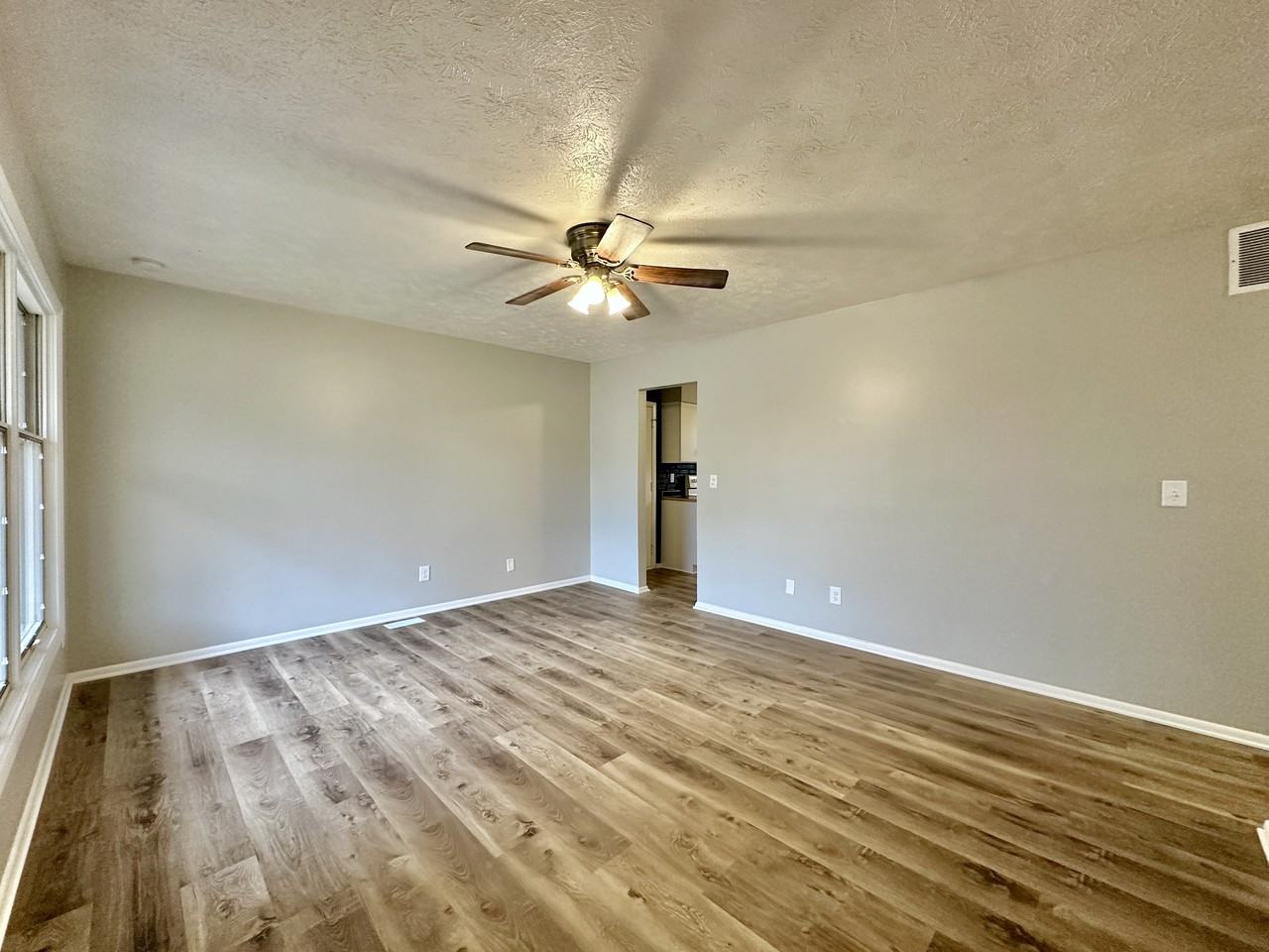 120 Cavalry Ct - Photo 5 of 25