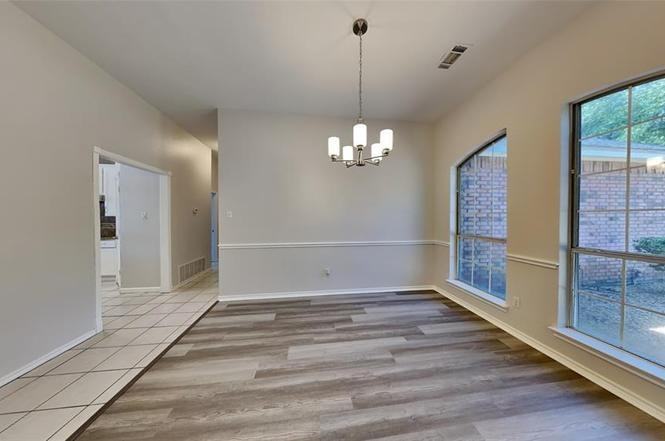 3016 Coventry Ln - Photo 3 of 16