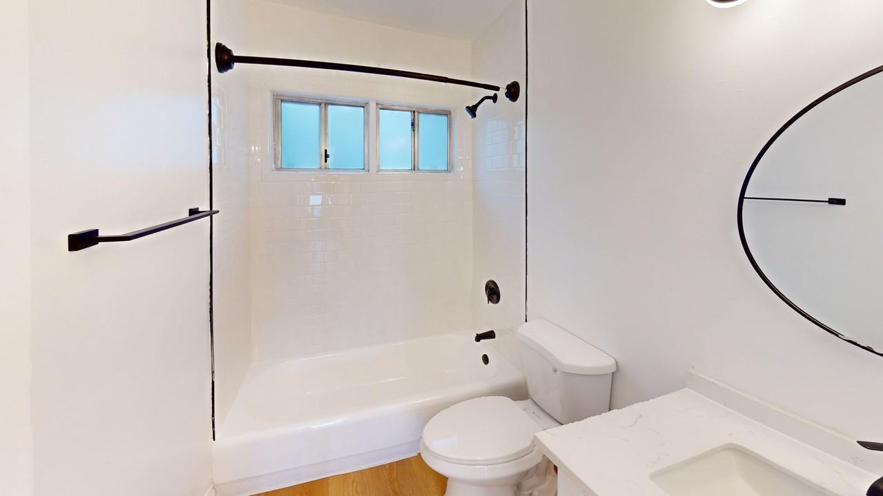The Clair Manor Apts...Hollywood Hills...Fully Renovated...CALL NOW! - Photo 4 of 23
