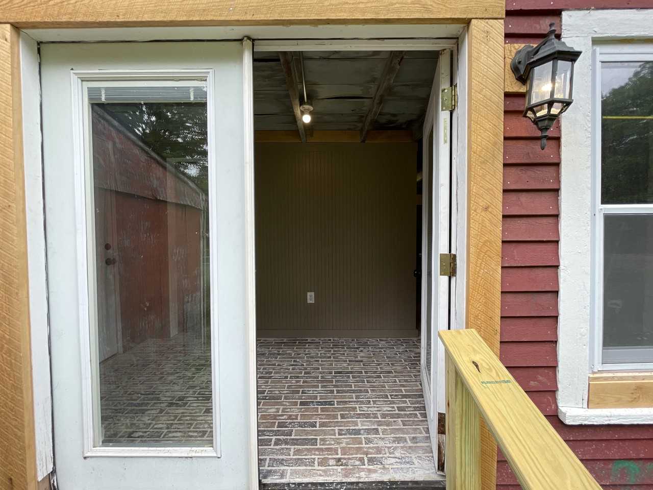 243 Back Nippen Rd - Photo 4 of 50