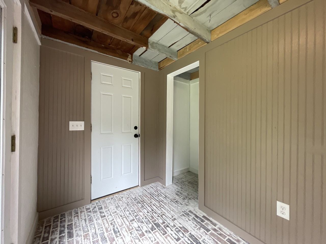 243 Back Nippen Rd - Photo 6 of 50