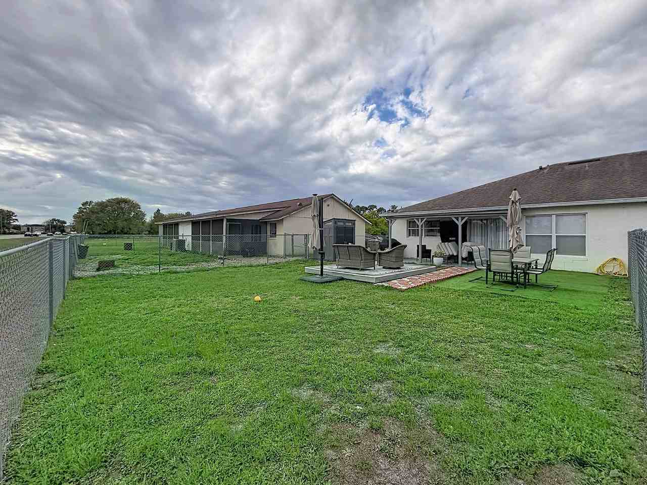 522 Imperial Pl - Photo 3 of 9