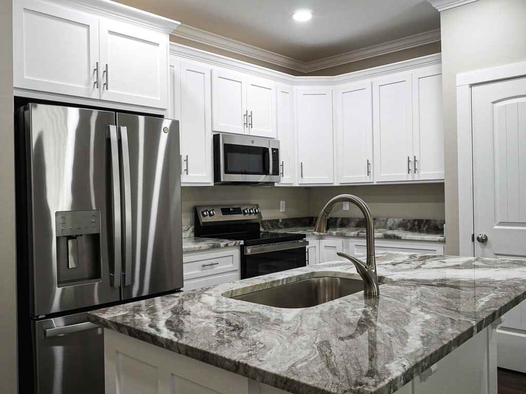 1364 Summer Cir - Photo 4 of 22