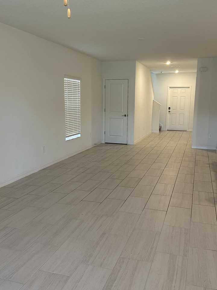 2505 Victorious Falls Ave - Photo 2 of 6