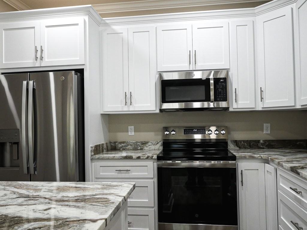 1366 Summer Cir - Photo 6 of 22