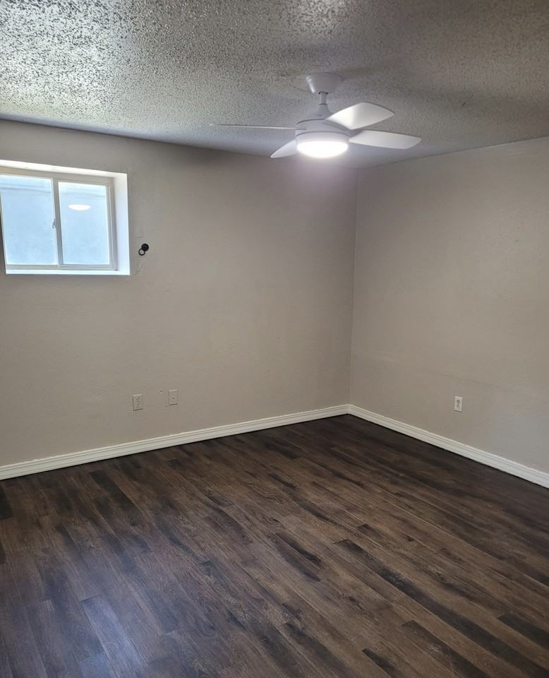 815 N Pleasant St #C - Photo 5 of 5