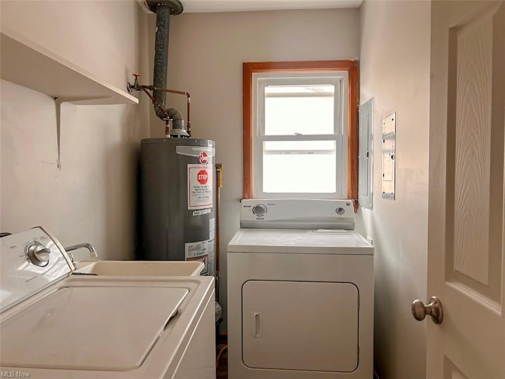 1312 W 37th St - Photo 2 of 24