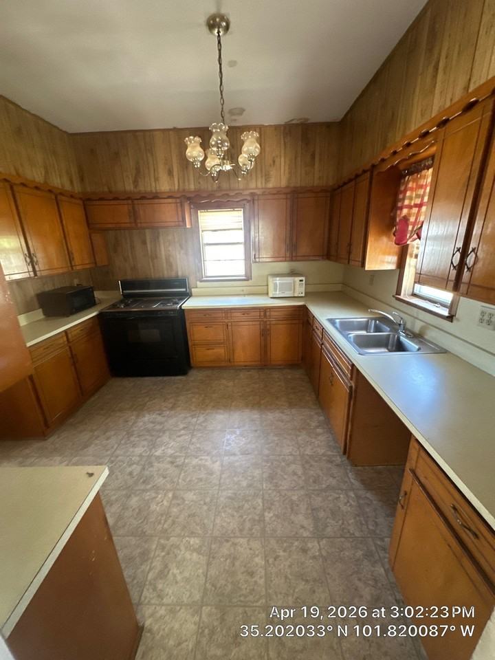 901 S Roberts St - Photo 3 of 18