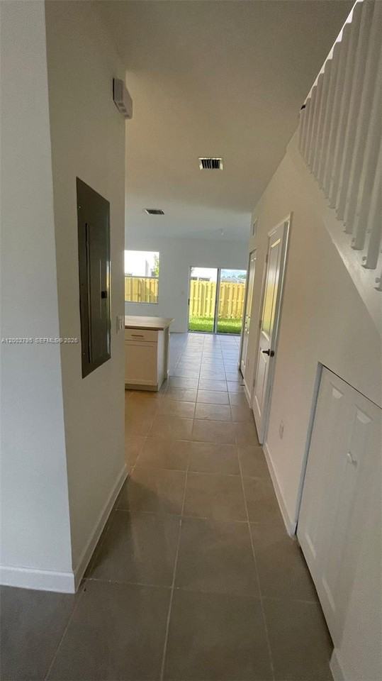 1844 Se 27th Rd #1844 - Photo 3 of 16