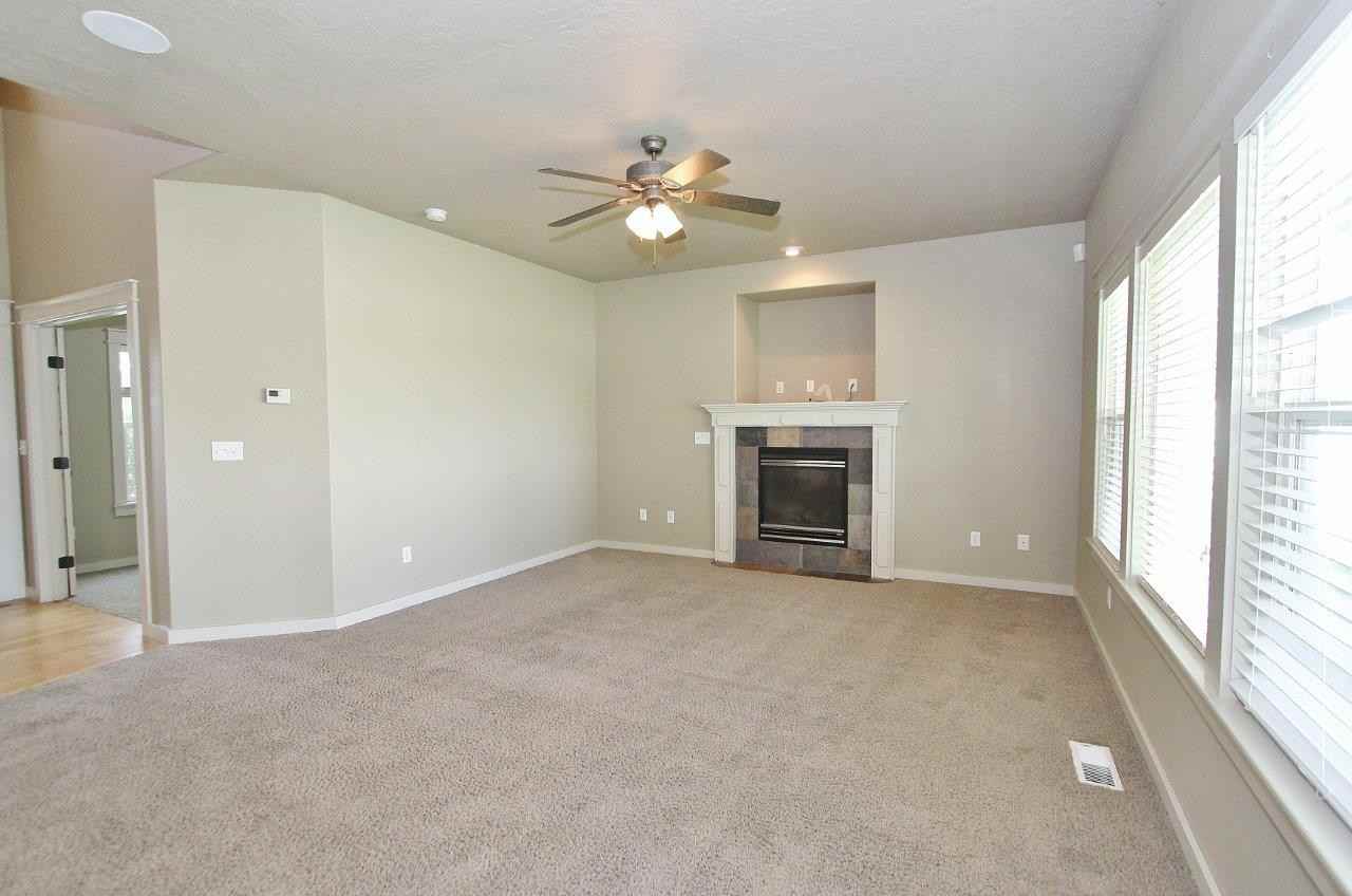 5256 W Mcmurtrey St - Photo 5 of 33