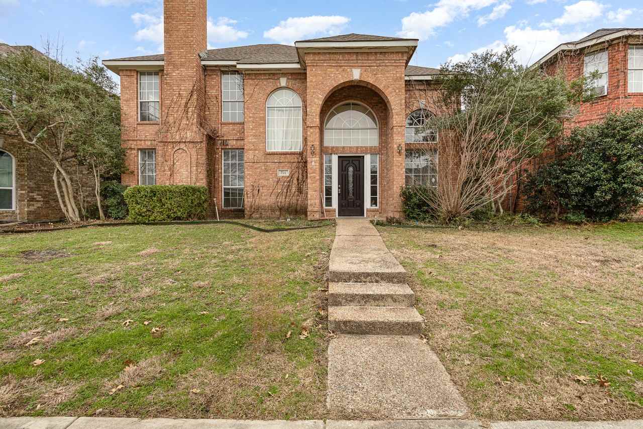 704 White Oak St - Photo 2 of 19