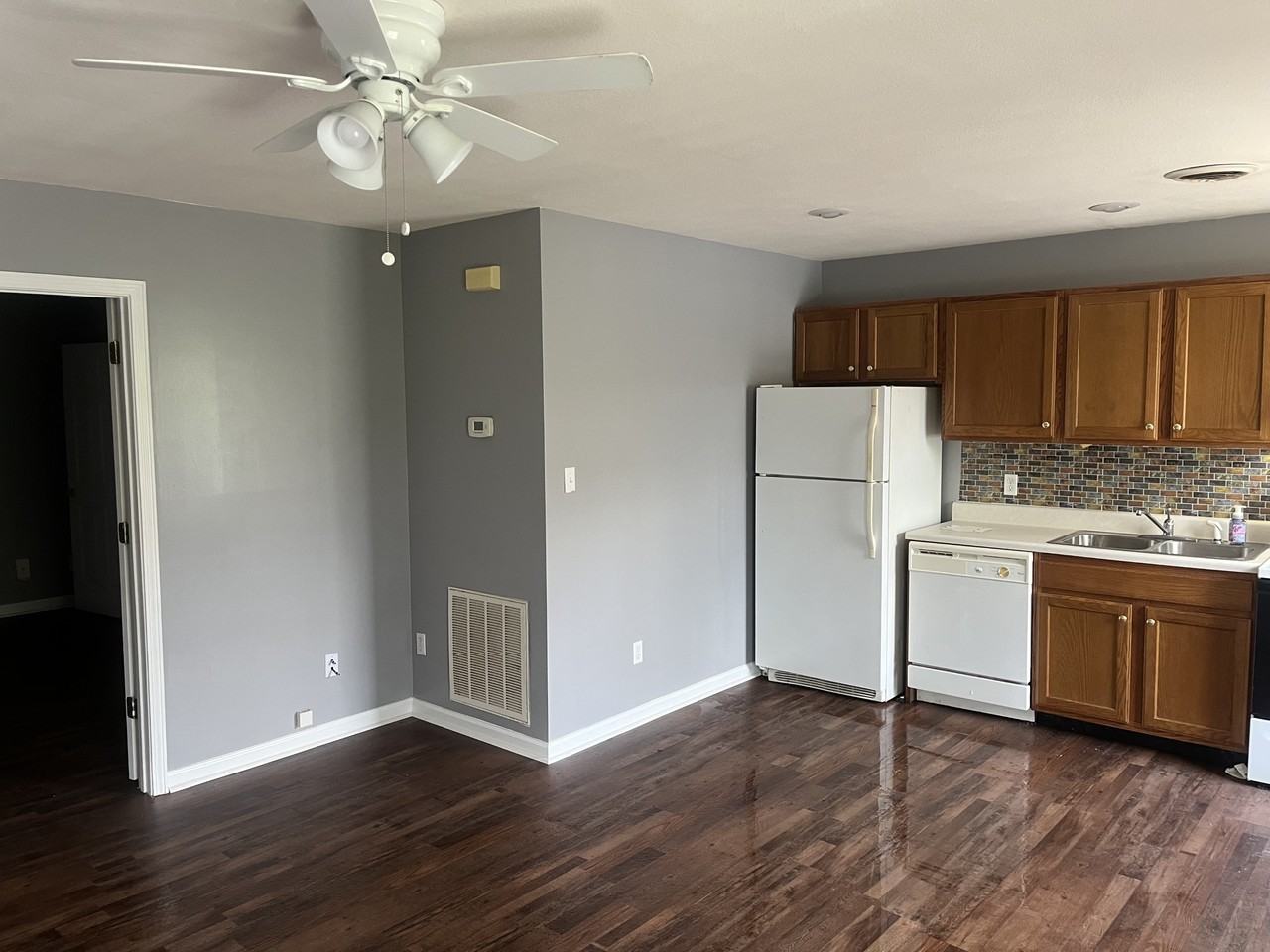 11735 Chapman Hwy #10 - Photo 2 of 7
