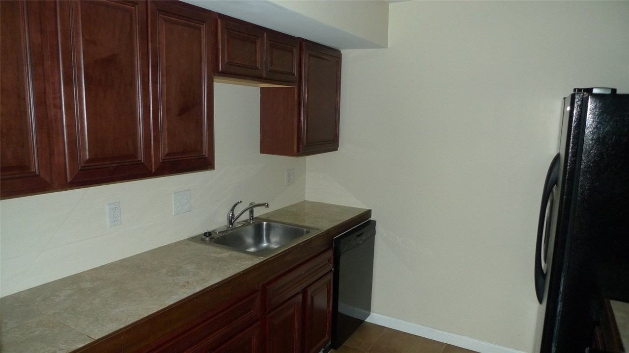 16111 Aspenglen Dr - Photo 6 of 21
