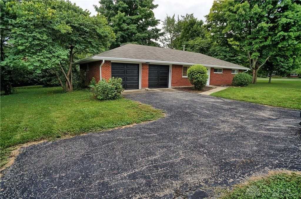 110 W Spring Valley Pike - Photo 2 of 13