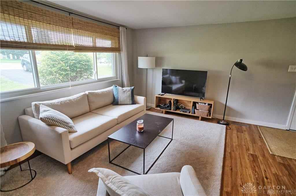 110 W Spring Valley Pike - Photo 3 of 13