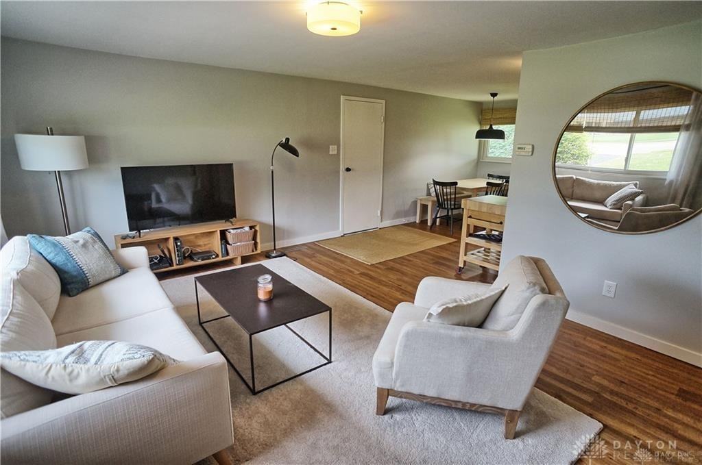 110 W Spring Valley Pike - Photo 4 of 13