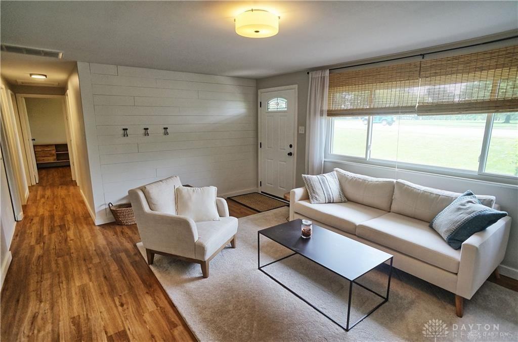 110 W Spring Valley Pike - Photo 5 of 13