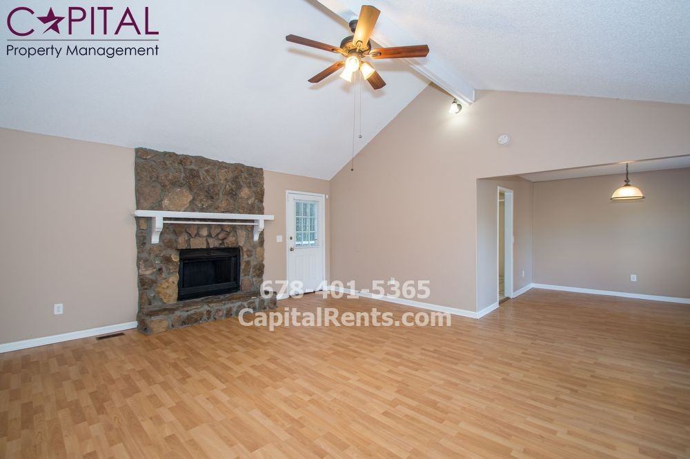 2330 Rock Creek Dr - Photo 3 of 10