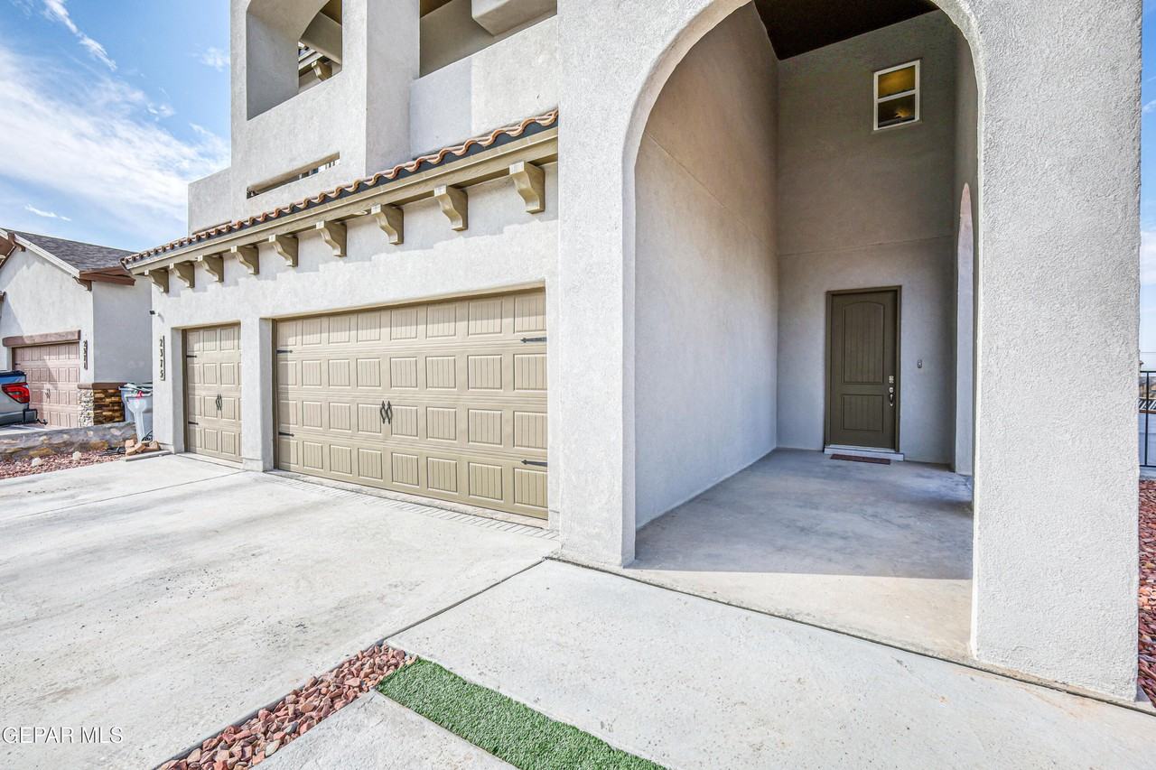 2375 Enchanted Peaks Ln - Photo 4 of 50