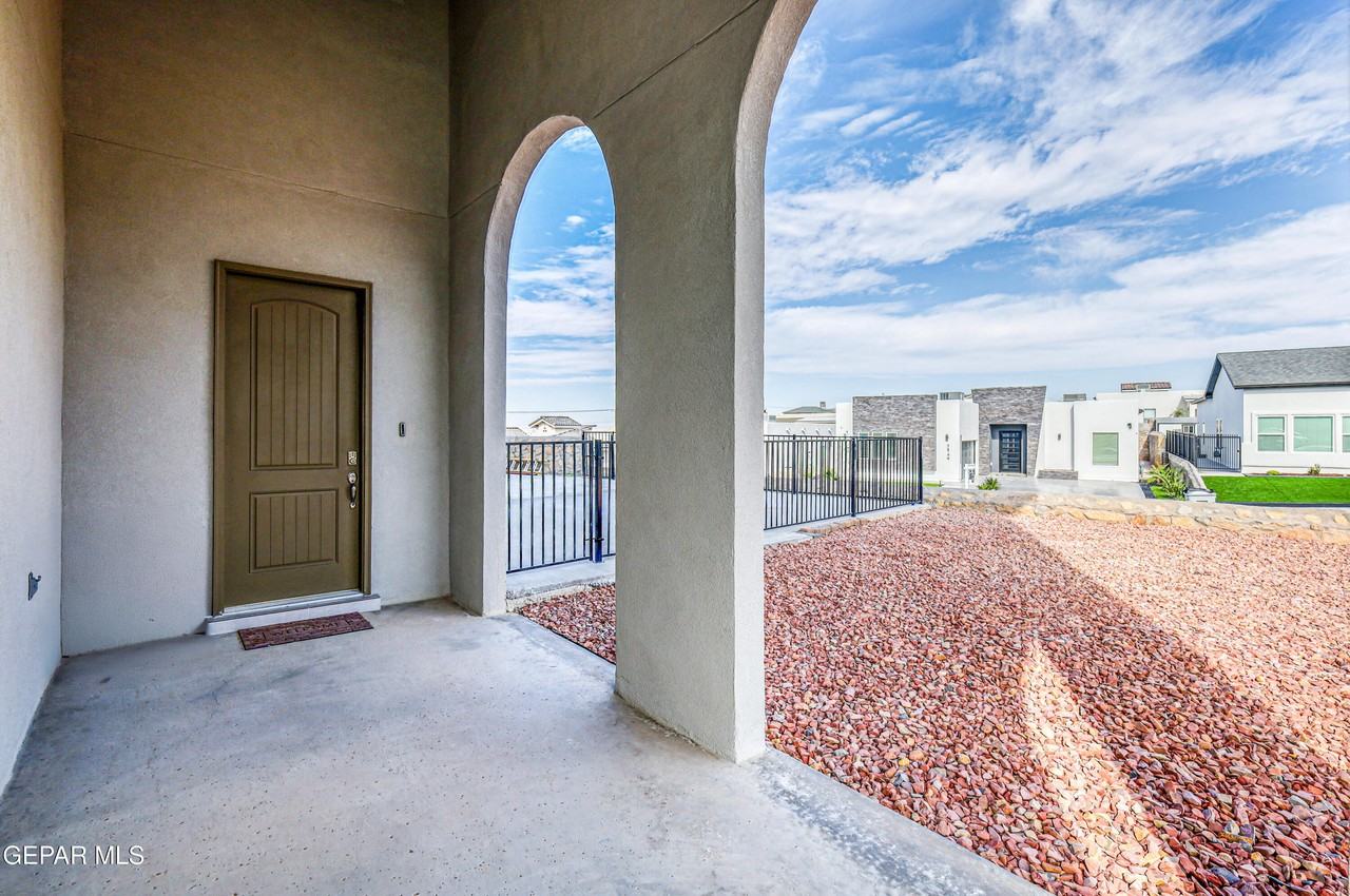2375 Enchanted Peaks Ln - Photo 5 of 50