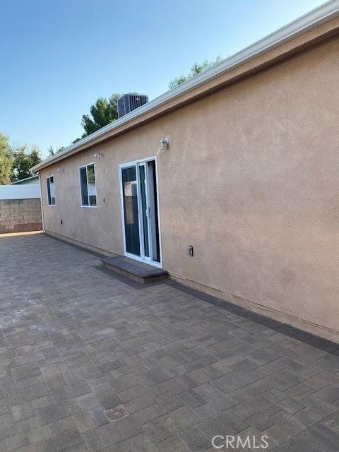 6954 Jellico Ave - Photo 4 of 23