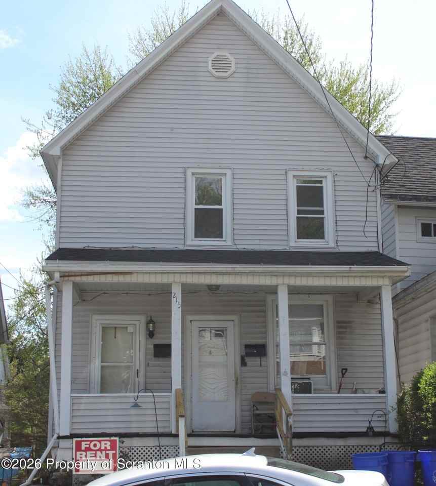 215 Ferdinand St