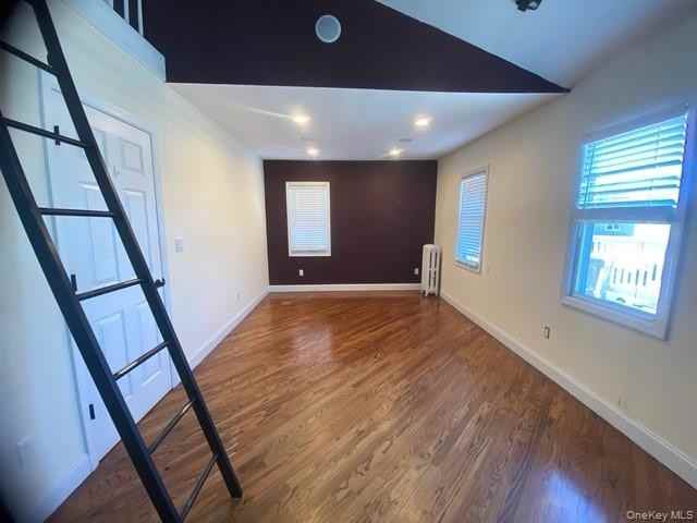 347 W Market St - Photo 4 of 6