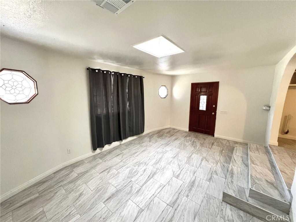 1263 Lomita Rd - Photo 7 of 21