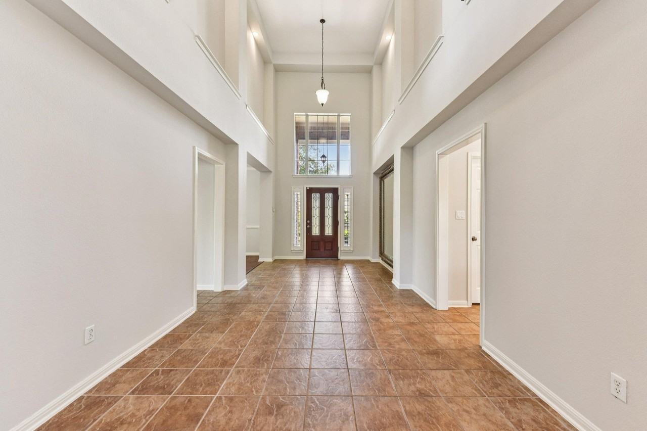 1516 Skip Tyler Dr - Photo 5 of 38