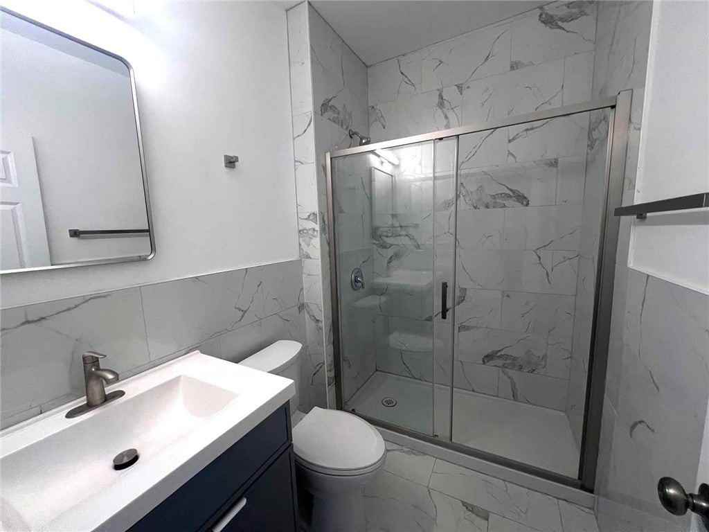 43 Lawton St - Photo 3 of 10